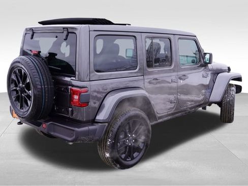 Certified 2025 Jeep Wrangler Unlimited Sahara w/ Safety Group image 6