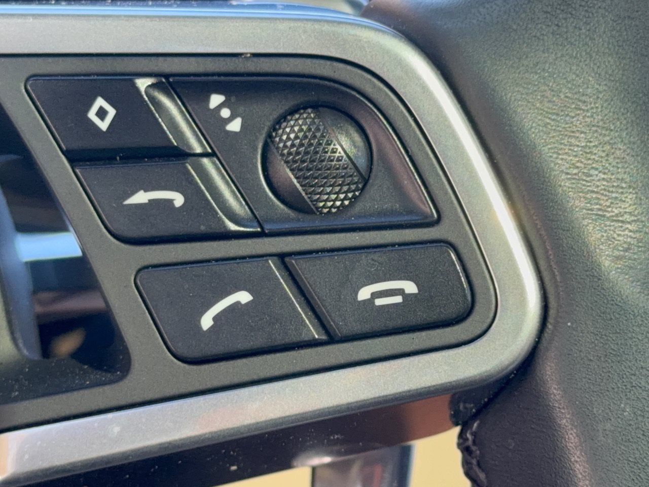 Used 2023 Porsche Cayenne AWD/4WD image 19