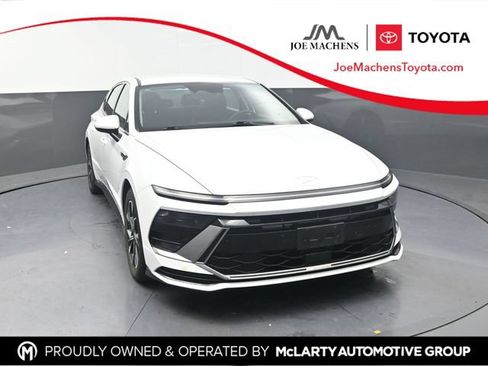 Used 2025 Hyundai Sonata SEL FWD image 1