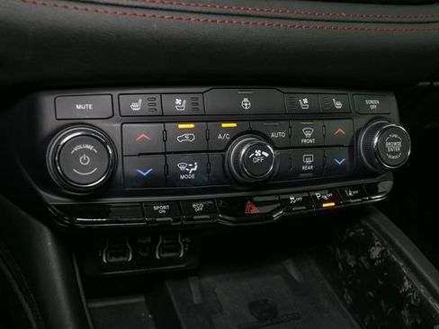 Used 2024 Dodge Durango R/T AWD/4WD image 33
