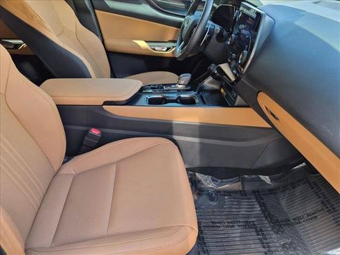 Certified 2025 Lexus NX 250 FWD w/ Accessory Package (Z1) image 20