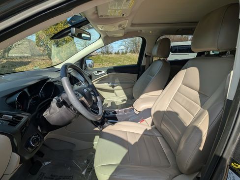 Used 2014 Ford Escape Titanium image 10