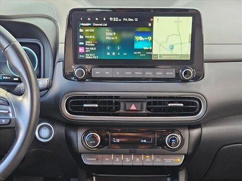 Used 2022 Hyundai Kona Limited image 13