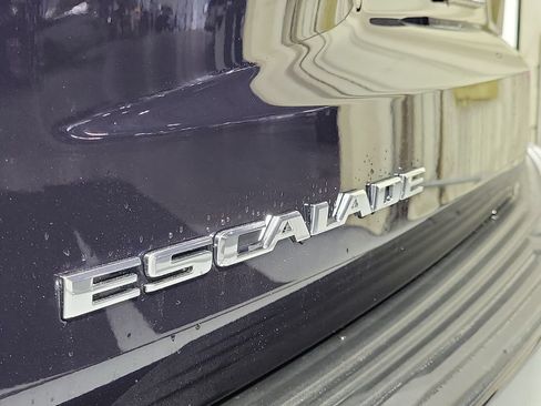 Used 2022 Cadillac Escalade Sport w/ Touring Package AWD/4WD image 6