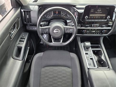 Used 2024 Nissan Pathfinder SV image 15