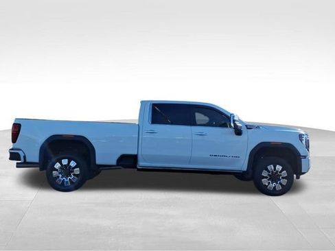 Used 2025 GMC Sierra 3500 Denali w/ Denali Reserve Package image 5