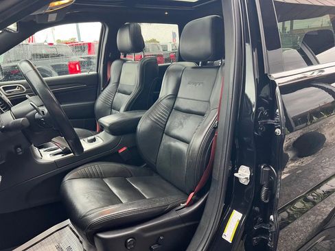 Used 2020 Jeep Grand Cherokee SRT image 13