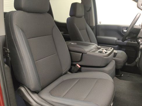 Used 2019 Chevrolet Silverado 1500 Custom w/ Custom Value Package image 21