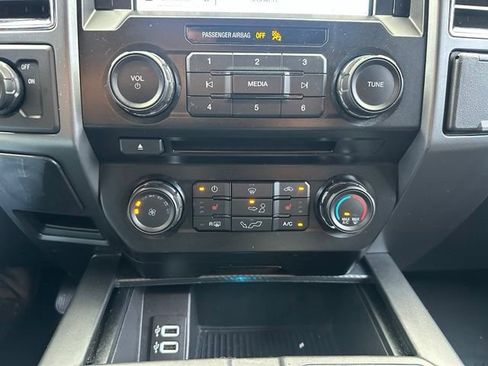 Used 2018 Ford F150 XLT w/ Equipment Group 302A Luxury RWD image 20