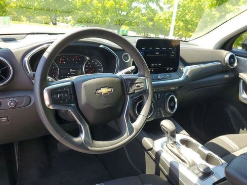 Used 2024 Chevrolet Blazer LT w/ Convenience Package FWD image 7