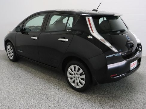 Used 2015 Nissan Leaf S w/ Charge Package FWD image 9