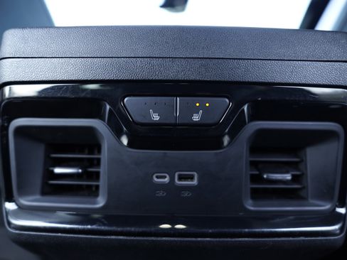 Used 2026 GMC Sierra 2500 AT4 w/ AT4 Premium Plus Package image 12