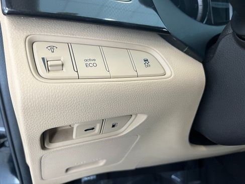 Used 2013 Hyundai Azera FWD image 28
