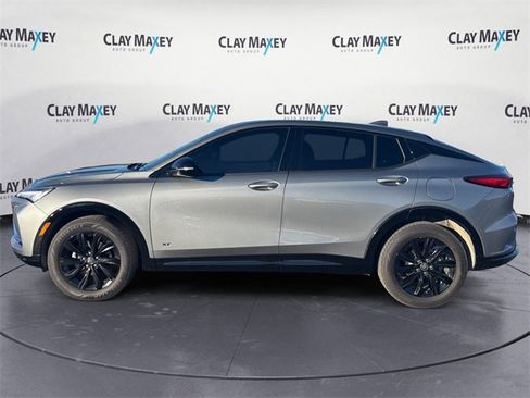 Used 2025 Buick Envista Sport Touring w/ Convenience I Package image 2