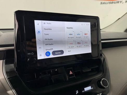 Used 2024 Toyota Corolla Cross L image 17