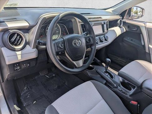 Used 2013 Toyota RAV4 LE FWD image 12
