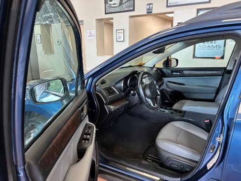 Used 2019 Subaru Outback 2.5i Limited AWD/4WD image 17