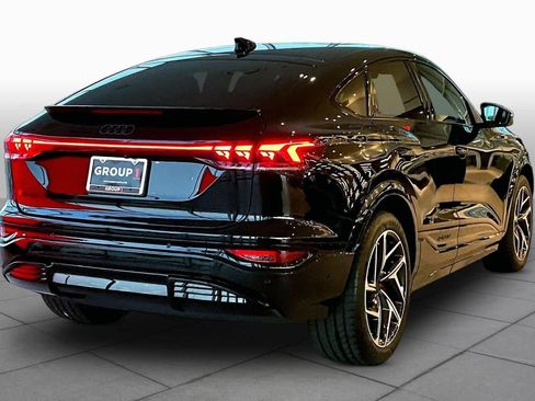 New 2027 Audi SQ6 e-tron Prestige AWD/4WD image 12