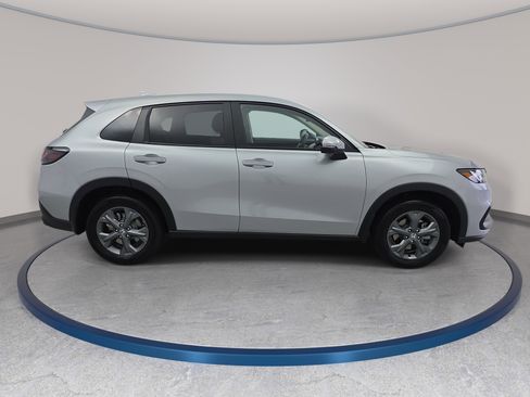 New 2026 Honda HR-V LX image 4