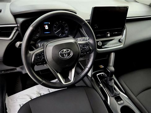 Certified 2023 Toyota Corolla Cross LE w/ Moonroof Package image 24