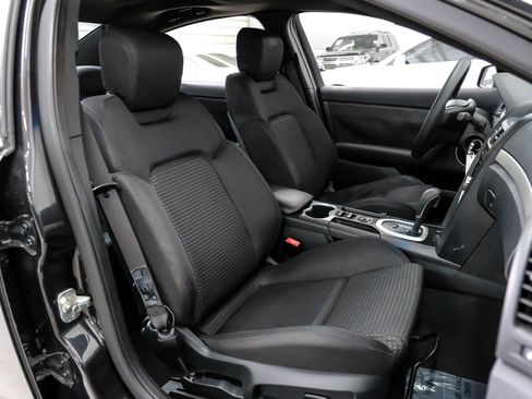 Used 2008 Pontiac G8 image 28