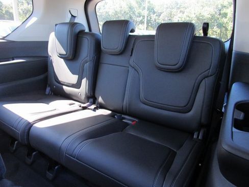 New 2026 Nissan Armada SV image 10