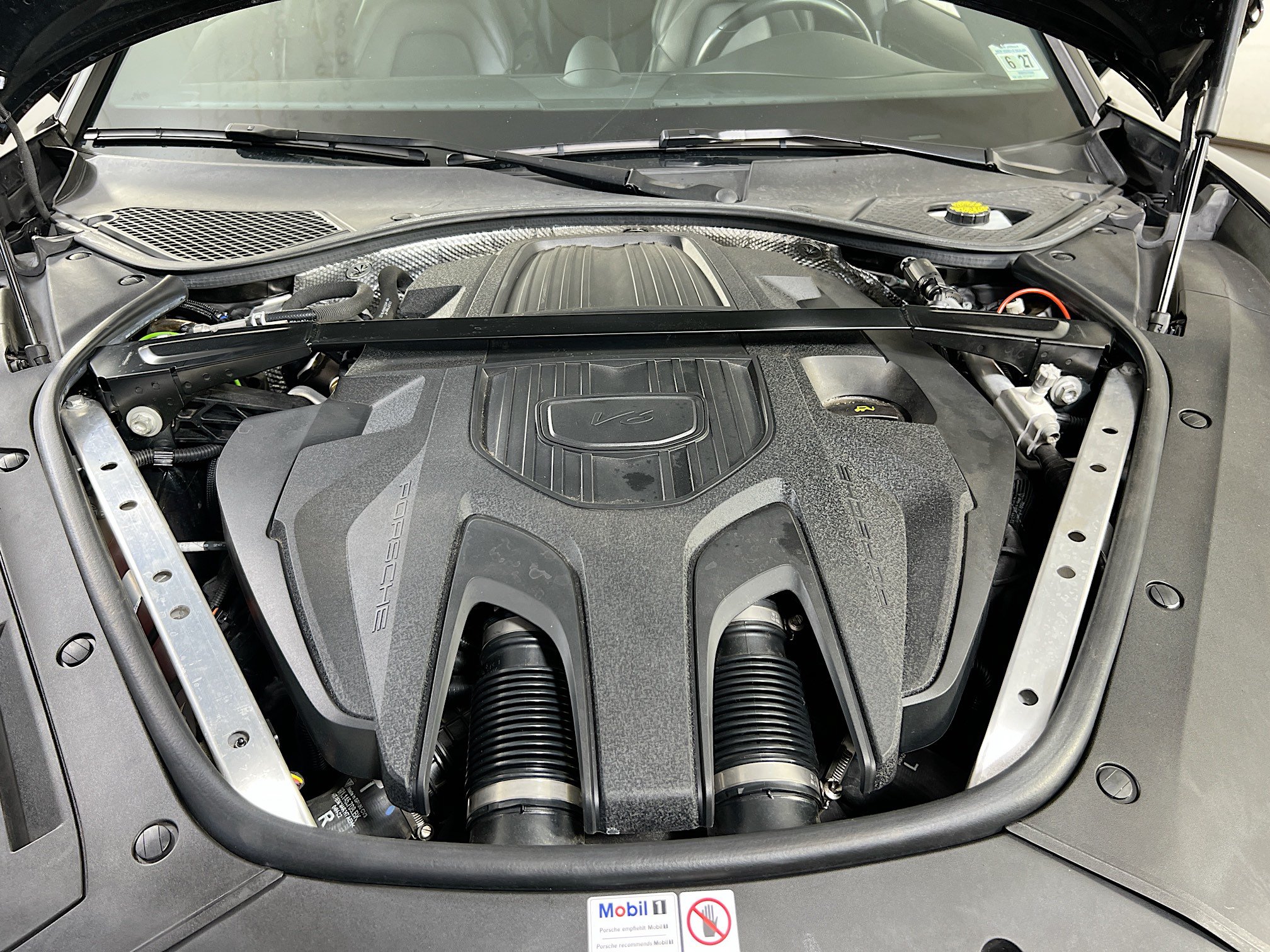Used 2022 Porsche Panamera 4 Platinum Edition AWD/4WD image 31