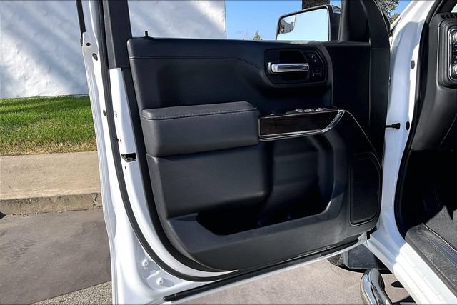 Used 2019 GMC Sierra 1500 SLT w/ X31 Off-Road Package AWD/4WD image 22