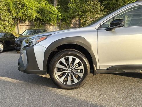 Certified 2025 Subaru Outback Limited AWD/4WD image 9