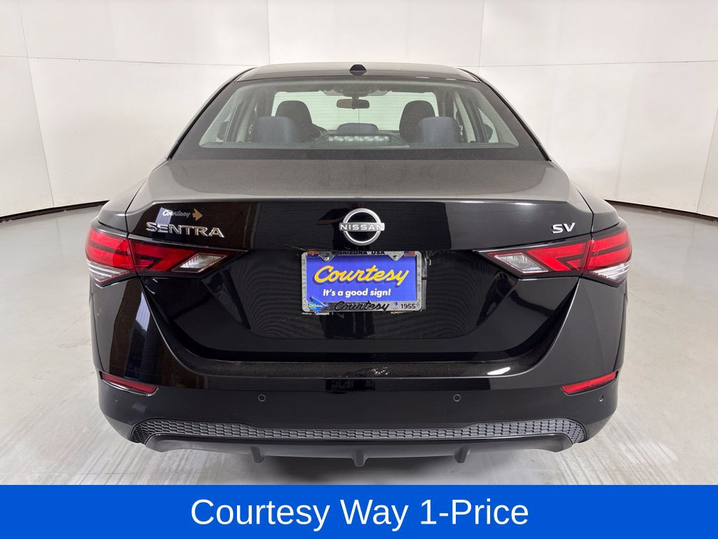 Used 2024 Nissan Sentra SV FWD image 9