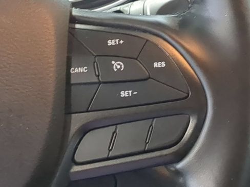 Used 2020 Jeep Cherokee Trailhawk w/ Cold Weather Group AWD/4WD image 30
