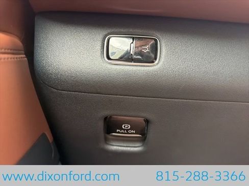 Used 2025 Lincoln Navigator Reserve AWD/4WD image 21