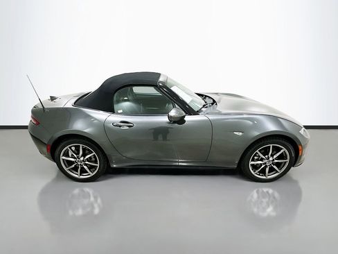 Used 2021 MAZDA MX-5 Miata Grand Touring RWD image 8