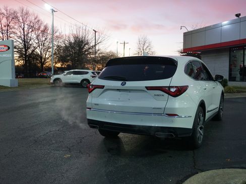 Used 2023 Acura MDX SH-AWD w/ Technology Package image 4