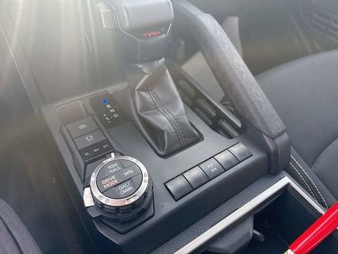 Used 2024 Toyota Tacoma TRD Off-Road image 14