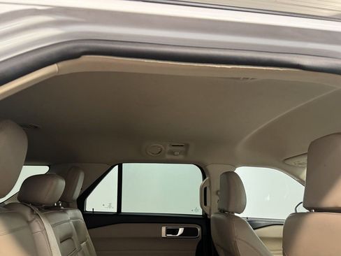 Used 2023 Ford Explorer XLT w/ Equipment Group 202A image 16