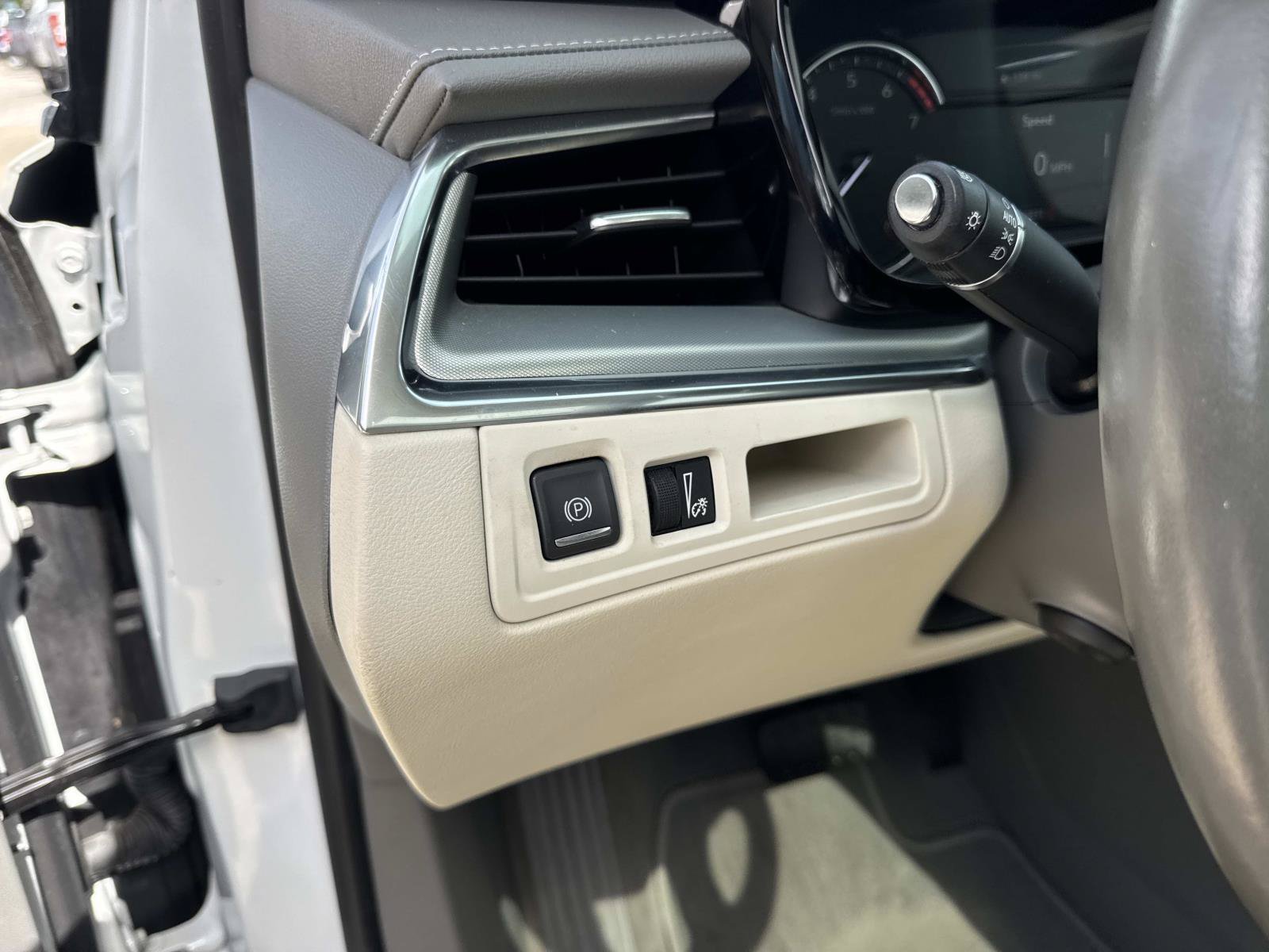 Used 2021 Cadillac XT5 Premium Luxury FWD image 21