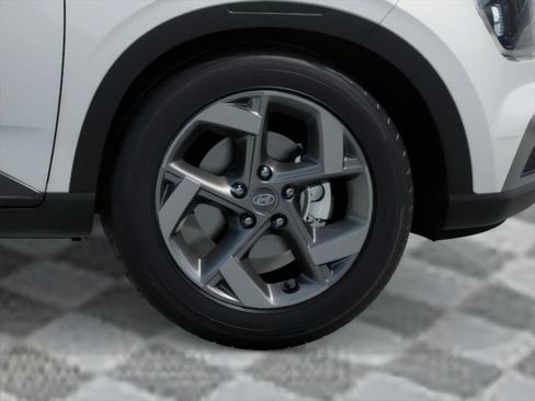 Used 2026 Hyundai Venue SEL image 8