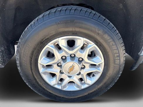 Used 2021 Chevrolet Silverado 2500 LT w/ Z71 Off-Road Package AWD/4WD image 16