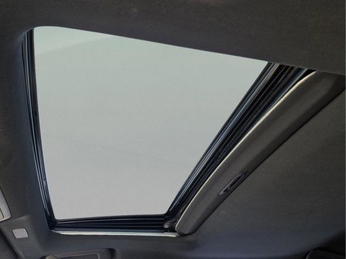 Certified 2022 Lexus ES 300h w/ Premium Package FWD image 9