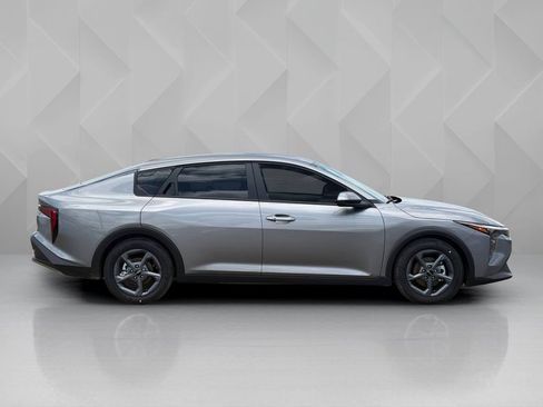 New 2026 Kia K4 FWD image 4