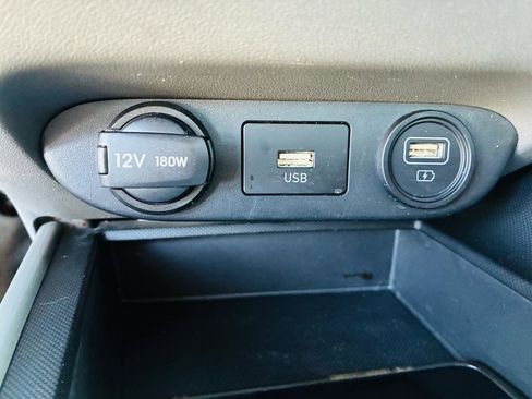 Used 2023 Hyundai Elantra SEL FWD image 29