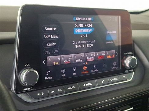 Used 2021 Nissan Rogue SV image 3