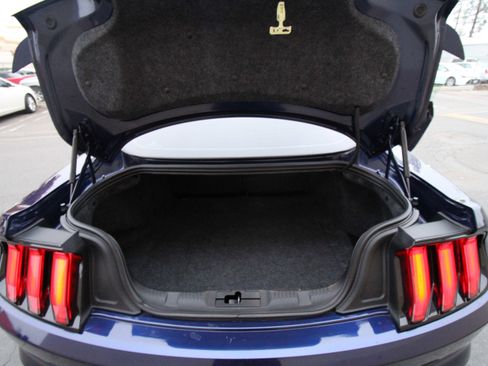 Used 2019 Ford Mustang GT image 37