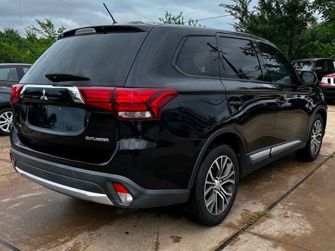 Used 2016 Mitsubishi Outlander SE AWD/4WD image 6