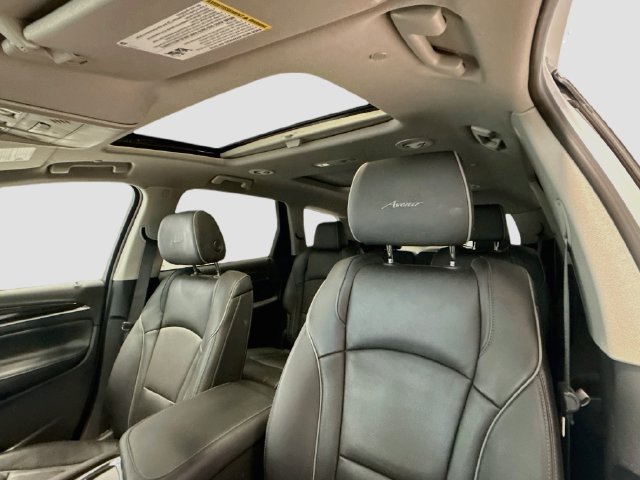 Used 2021 Buick Enclave Avenir w/ Avenir Technology Package AWD/4WD image 21
