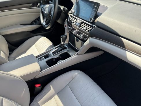 Used 2018 Honda Accord EX-L image 16
