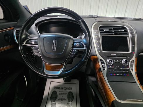 Used 2019 Lincoln Nautilus Reserve AWD/4WD image 8