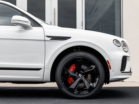 New 2025 Bentley Bentayga image 24
