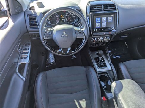 Used 2025 Mitsubishi Outlander Sport SE image 25